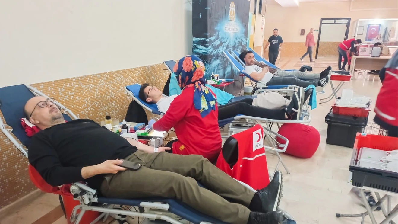 Selçuk Üniversitesinde Kan Bağışı Kampanyası düzenlendi